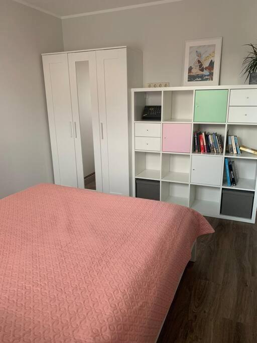 Cozy Apartment In Karmėlava Kültér fotó